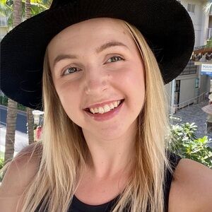 Meet your Posher, Larysa